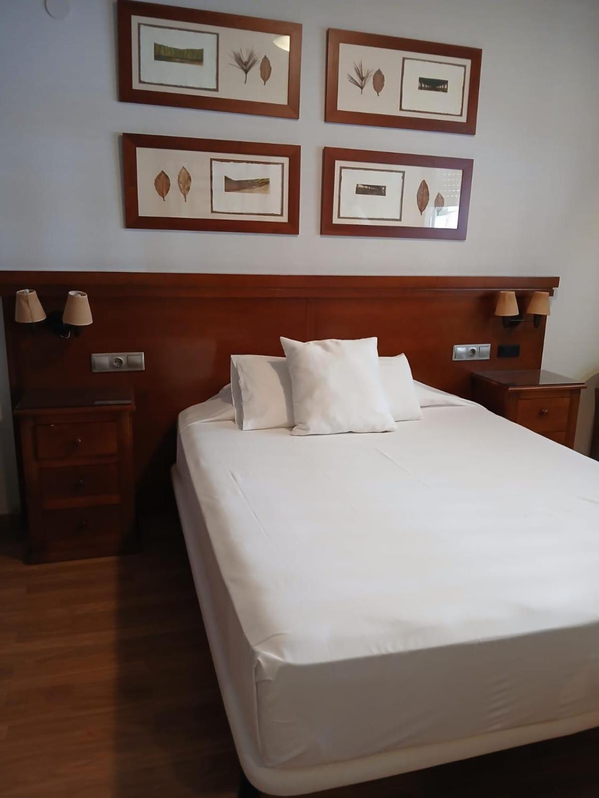 Hostal Los Infantes Olvega Zewnętrze zdjęcie
